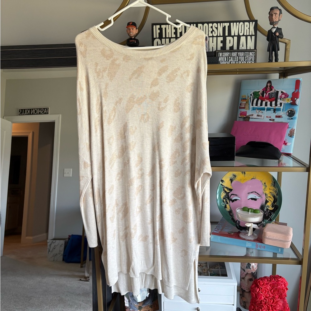 Wonderly Cream Patterned Sweatshirt
